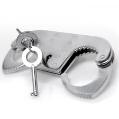 Algema de Metal para Polegar Fetish Fantasy Metal Thumb Cuffs Algema de Metal para Polegar Fetish Fantasy Metal Thumb Cuffs